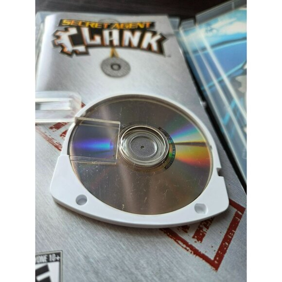 PSP Secret Agent CLANK Sony E for Everyone Complete PlayStation - Picture 4 of 4
